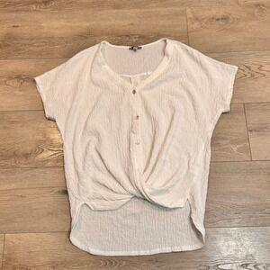 REMIXMESS White Textured Button Front Twist Hem Short Sleeve Top Small S
